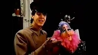 Madame singing 