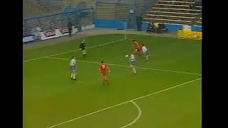 FORMER CORK CITY STRIKER TOMMY GAYNOR GOAL FOR NOTTINGHAM FOREST AT SHEFFIELD WEDNESDAY 1988