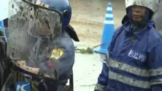 Protestors clash with Philippine police