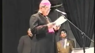 Mons. Giovanni Coppa na setk&aacute;n&iacute; v Rataj&iacute;ch 6.&mdash;7. 4. 2001
