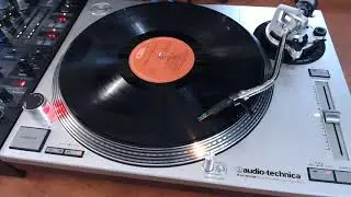 MC Miker G. & DJ Sven &lrm;&ndash; Holiday Rap (12