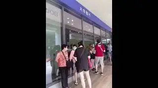 UOB Bank Queue in Singapore