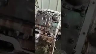 The transmission has no forward gears, only reverse
