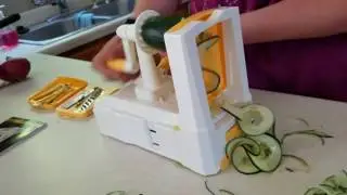 Zestkit Tri-Blade Spiral Slicer (Product Demonstration)