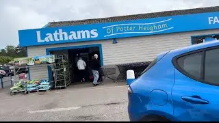 Walkabouts in ￼Lathams of potter Heigham Norfolk and the lovely bakery yummy ￼￼