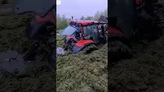 AGRICULTRICE - UN TRACTEUR EMBOURBE IMPOSSIBLE A SORTIR #agricultrice #agriculture #tracteurs