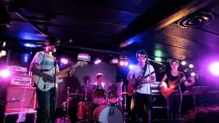 The Lazy Birds - The Man with a gun - live Batofar (extrait)