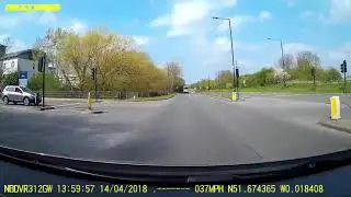 RENAULT DOESNT KNOW HIGHWAY CODE UK