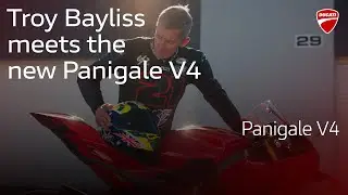 Troy Bayliss meets the new Ducati Panigale V4