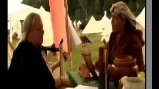 Bellaria und Tara (Seelenklang) auf dem Drachenfest 06 - Welle wogte