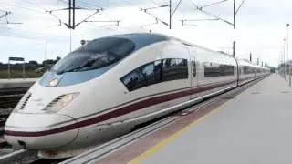 Trenes en Figueres Vilafant - RENFE SNCF - AVE 103 TGV - 2013