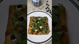 How To Make Blueberry And Goat Cheese Flatbread Pizza Recipe #shorts | Bunnie's Kitchen