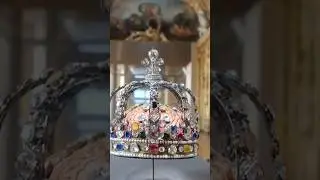 See the priceless jewelry of Paris' Louvre museum before the robbery