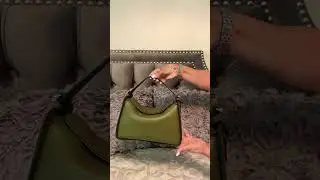 In L💚VE with this bag from The Horse! #baglovers #handbags #genuineleatherbag