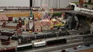 MODELLEISENBAHN M&Auml;RKLIN DIGITAL ANLAGE H0 UNTERE EBENE, OBERE EBENE GLEICHSTROM ANALOG H0. E 103...