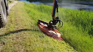 Chain mower RCH1350HD - mowing the lawn