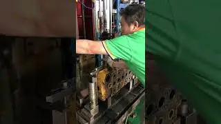 OEM excavator main control valve made in China is available! #chinamade #excavator #hydraulic