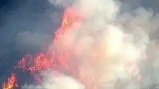 Powerhouse fire burning north of L.A.
