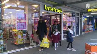 Drukte, maar geen stormloop, bij Intertoys Groene Hilledijk