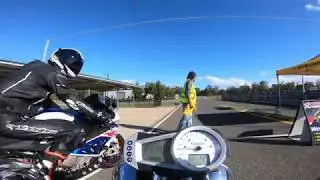BMW S1000RR Vs Triumph Speed Triple 1050