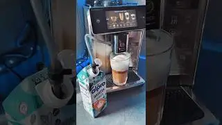 Saeco Granaroma Deluxe SM6685 - Vegan Coconut Latte #saeco #coffee #vegan