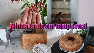 Tarde de sexta-feira: Arrumei a cozinha, lavei banheiro, fiz bolo de banana | Letícia Veloso