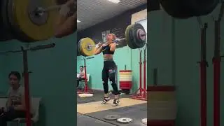 Powerful Girl Weightlifting #heavyweight #strongwomen #motivation