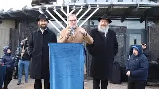 Incoming NYC Comptroller Mark Levine Joins Chabad of Marine Park for Annual Menorah Lighting