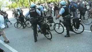 Chicago anti-NATO march turns onto Michigan Ave.