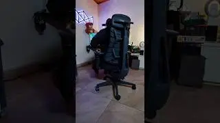 The World's First Dynamic Ergonomic Chair
