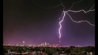 Lightroom Tutorial - Cityscapes and Lightning: How to Edit Lightning for Better Composition.