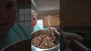 Pampered Chef Demo Puppy Chow and live give away!