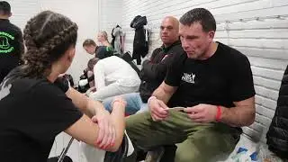 World fighting league met Team Aerts, Kassem Gym en Samantha van Doorn