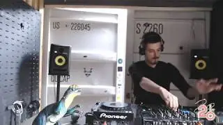 MINIMAL.LT W/ JARO&Scaron;KA, KAMEU & JOGALIA 20ft Radio