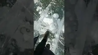 frozen bubbles lake #bubbles #frozenbubbleslake #beautiful #amazing #frozenbubbles #lake