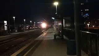 RVR ER31 SV 412/416-089/090 Passing At To&scaron;in Bunar (Night)