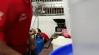 Memasak bihun-Asep Radjaku