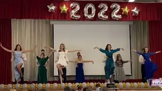 Танец выпускников 9А Школа 17 Ижевск (Drip Drop-Safura)