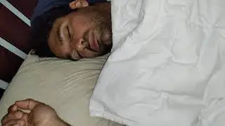Kryptopow sleeping / face touching