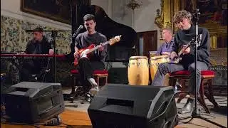 Los Premios en directo en Centre Cultural La Nau. 