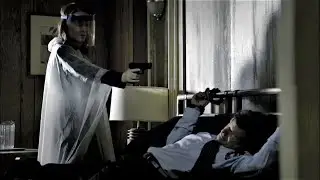 Laura Innes in latex gloves