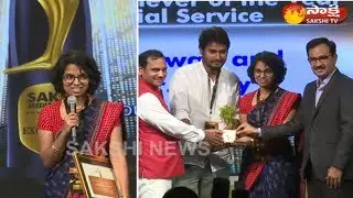 Sakshi Excellence Awards 2017 | Swathi and Vijay Gets Young Achiever of the Year Award