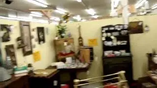 Angels Antique Mall, Opelika, Alabama. 12/31/2009.