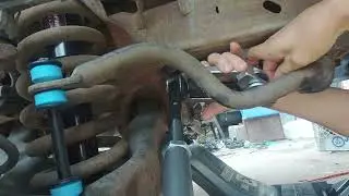 More Tech Data TieRod Removal Tool removing inner tie rod ends