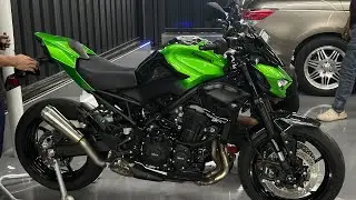 Kawasaki z900 2026 Delivery - The Green Goblin and accessories installation .