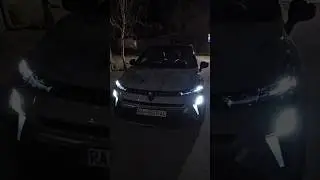 What a powerful light animation! | Renault Captur 2025 Esprit Alpine
