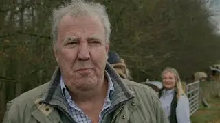 Clarkson can&acute;t find a clitoris (funniest moment)