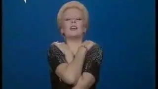 Loretta Goggi - Esci Dalla Mia Mente