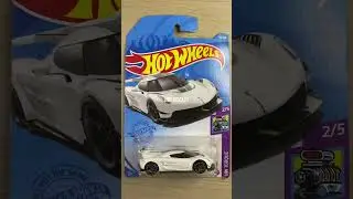 Hot Wheels 2020 Koenigsegg Jesko - White