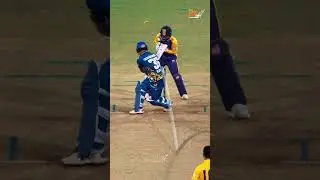 Cleaned up by Parv Singh! Rinku Singh walks back.#UPT20League  #KhiladiYahanBantaHai #KSvsKR